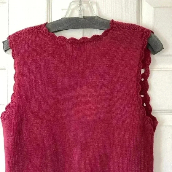 Joule Energy Maroon/ Red Crochet Lace Grannycore Vest Sweater Size O/S - Picture 7 of 9